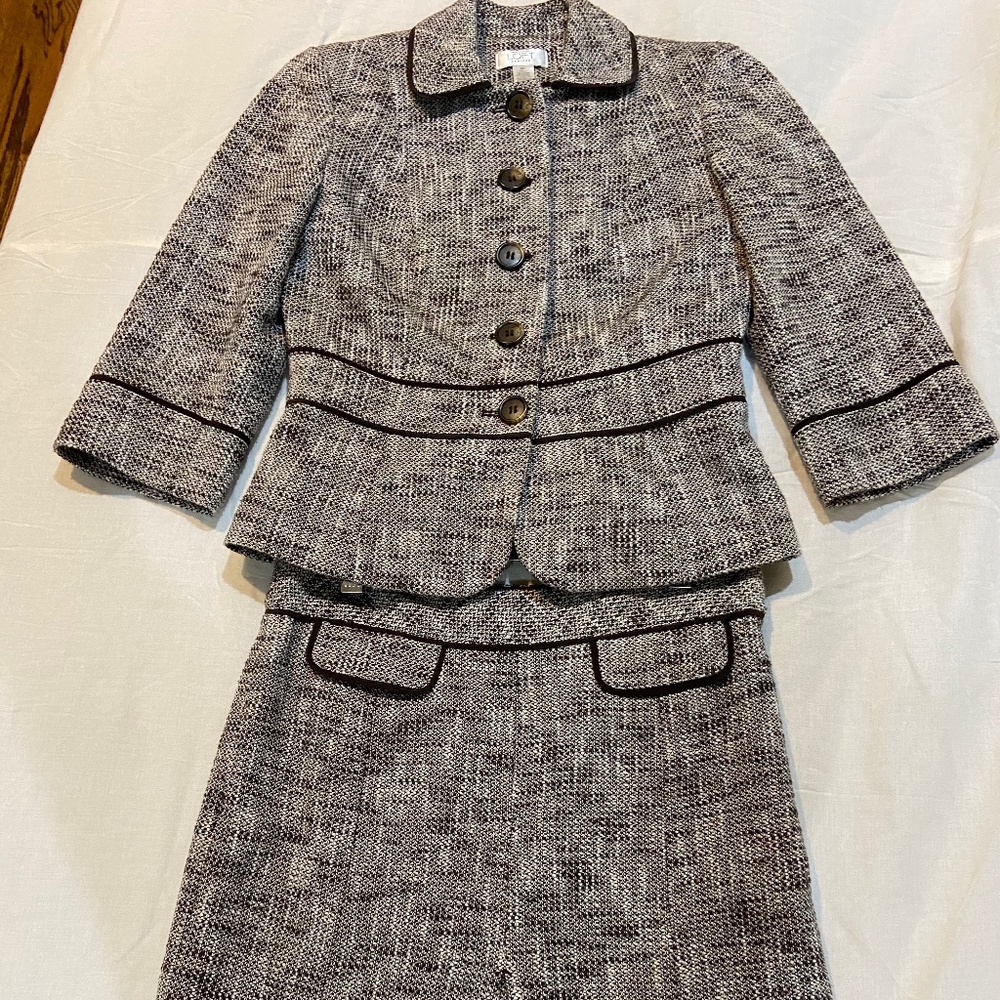 Petite Women's Suit